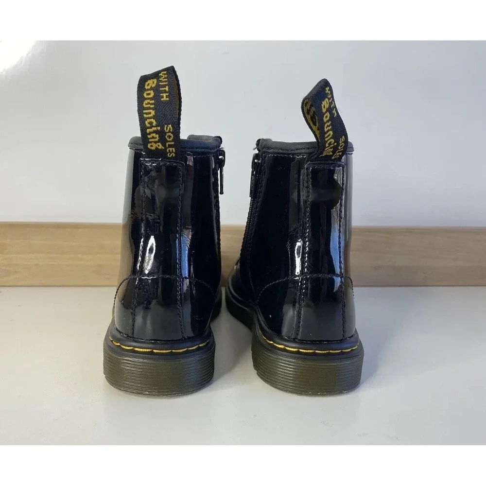Dr Martens Black Smooth Patent Leather‎ Lace Up 1460T Combat Boots / Kids US 10